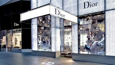 dior store in kuwait city.